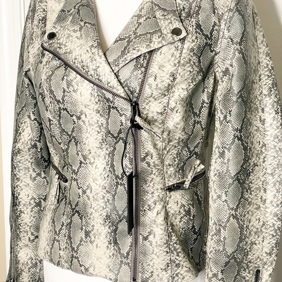 Blank NYC Snakeskin Print Vegan Leather Moto Jacket - Picture 6 of 9